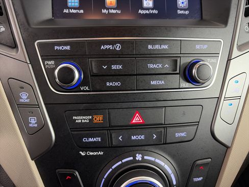 Used 2017 Hyundai Santa Fe Sport FWD image 24
