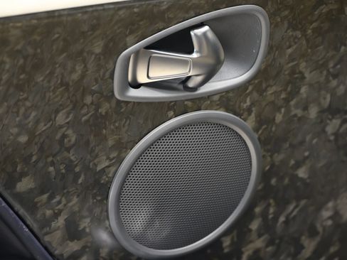 Used 2019 Aston Martin DB11 Coupe RWD image 14