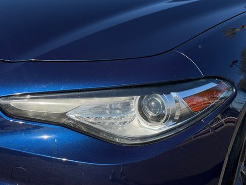 Used 2019 Alfa Romeo Giulia Ti Sport w/ Quick Order Package 22U Sport image 9