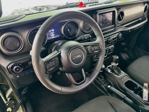 Used 2023 Jeep Wrangler Unlimited AWD/4WD image 11