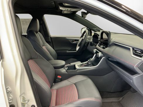 Certified 2025 Toyota RAV4 XSE image 15