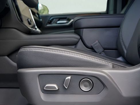 New 2026 GMC Yukon Denali w/ Denali Reserve Package AWD/4WD image 18
