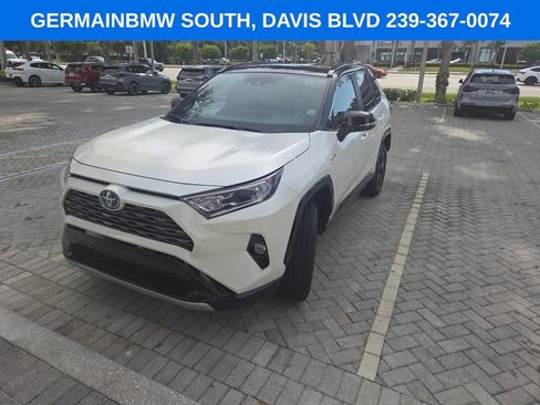Used 2021 Toyota RAV4 XSE w/ XSE Grade Weather Package AWD/4WD image 3