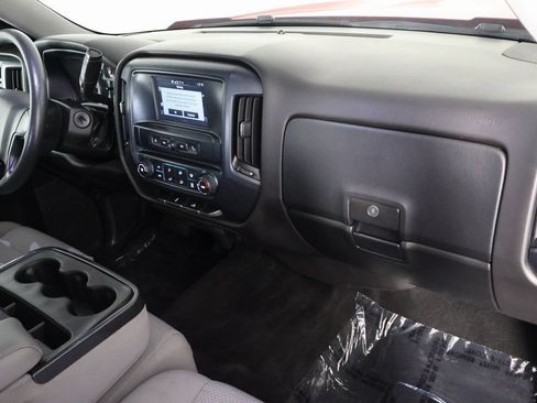 Used 2018 Chevrolet Silverado 1500 Custom w/ Custom Convenience Package AWD/4WD image 9