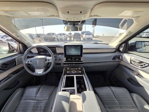 Used 2020 Lincoln Navigator Black Label w/ Cargo Convenience Package image 29