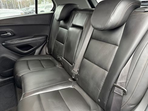 Certified 2022 Chevrolet Trax LT w/ Premium Seat Package image 16