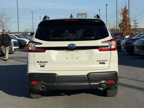Used 2024 Subaru Ascent Onyx Edition image 4