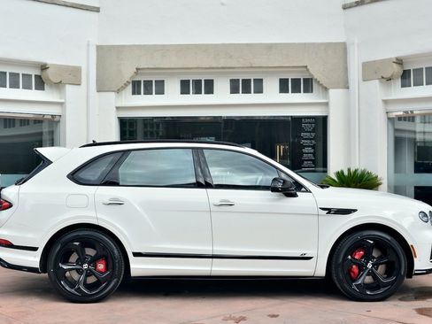 Used 2023 Bentley Bentayga image 5