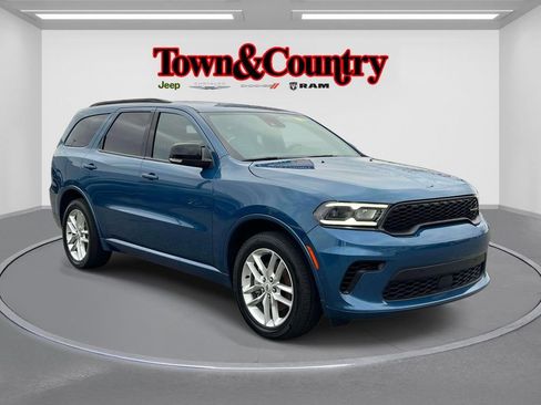 Certified 2025 Dodge Durango GT image 1