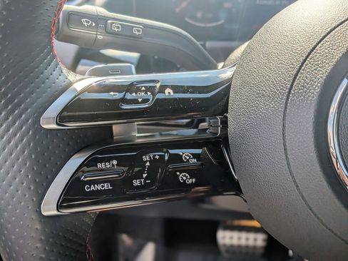 Used 2025 Mercedes-Benz GLA 250 4MATIC image 14