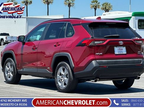 Used 2025 Toyota RAV4 XLE AWD/4WD image 7