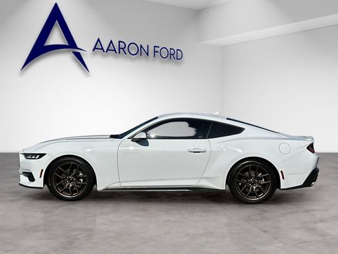 Used 2024 Ford Mustang Premium image 2