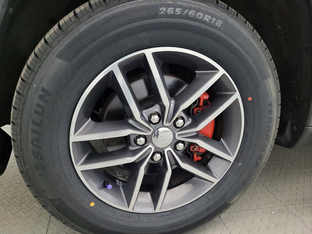Used 2018 Jeep Grand Cherokee Limited AWD/4WD image 31