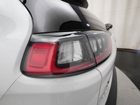 Used 2020 Jeep Cherokee Limited image 33