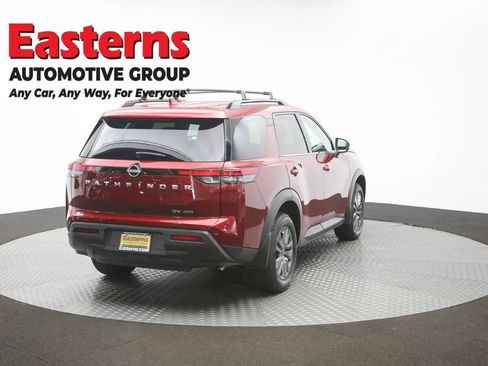 Used 2024 Nissan Pathfinder SV AWD/4WD image 41
