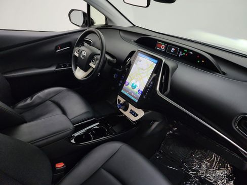 Used 2018 Toyota Prius Prime Premium w/ Carpet Mat Package image 17