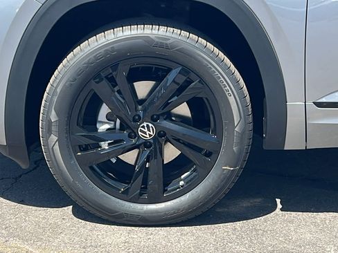 New 2026 Volkswagen Atlas Cross Sport SEL R-Line AWD/4WD image 8