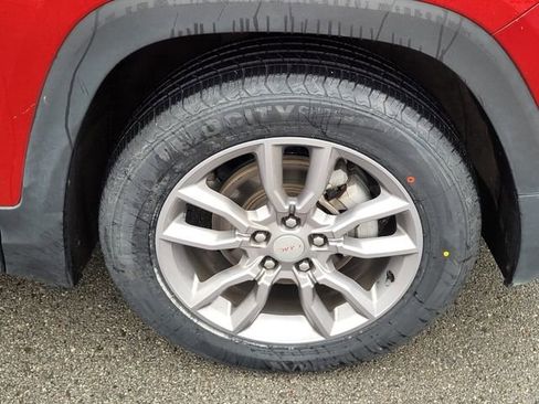 Used 2022 GMC Terrain SLT image 19