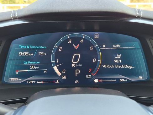 Used 2022 Chevrolet Corvette Stingray Preferred Conv w/ Z51 Performance Package RWD image 11
