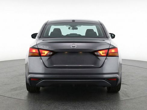 Used 2025 Nissan Altima 2.5 SV image 7