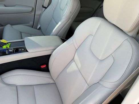 New 2026 Volvo XC90 B6 Ultra w/ Protection Package Premier image 18