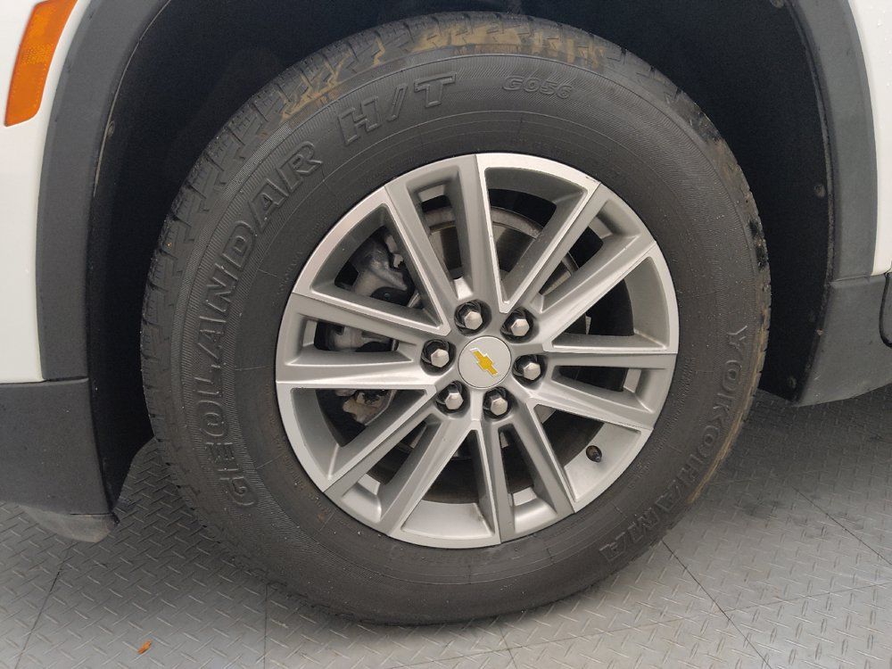 Used 2023 Chevrolet Traverse LT w/ LPO, Floor Liner Package AWD/4WD image 31