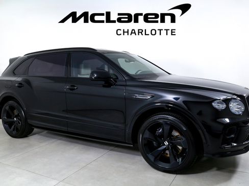 Used 2023 Bentley Bentayga Extended Wheelbase AWD/4WD image 2