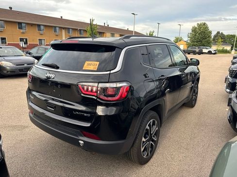 Used 2022 Jeep Compass Limited AWD/4WD image 7