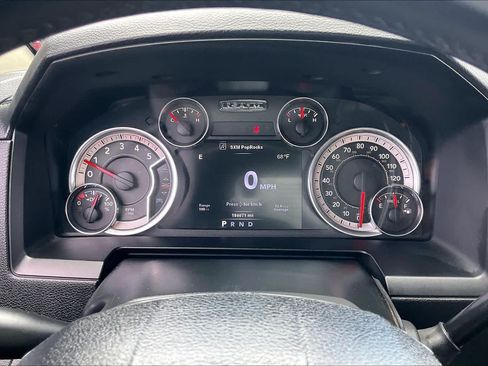 Used 2014 RAM 2500 Laramie w/ Black Appearance Group AWD/4WD image 24
