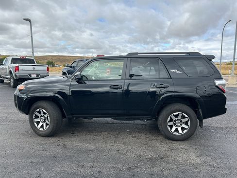 Used 2024 Toyota 4Runner TRD Off-Road image 8