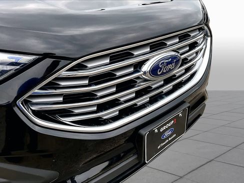Certified 2019 Ford Edge SE FWD image 30