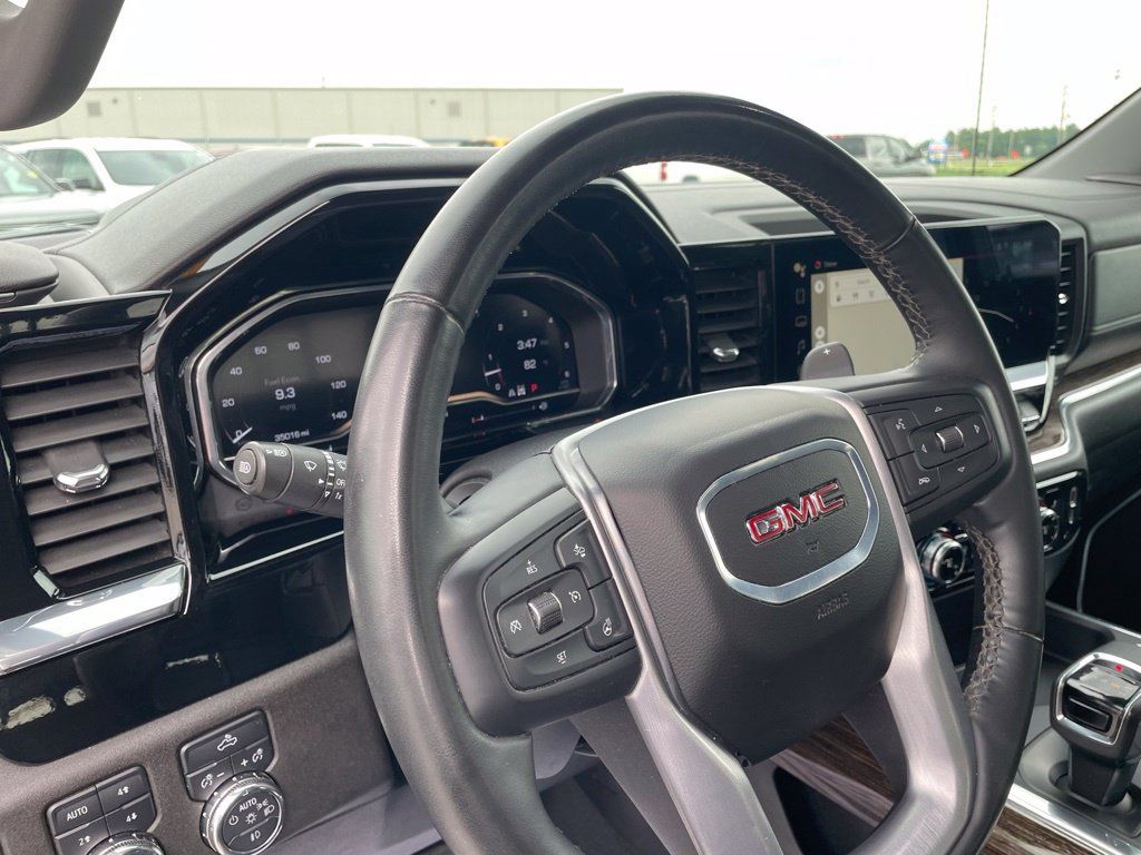 Used 2024 GMC Sierra 1500 Elevation w/ Preferred Package AWD/4WD image 12