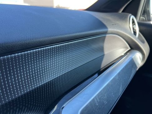 Used 2022 Mercedes-Benz GLB 250 w/ Premium Package Lite image 19