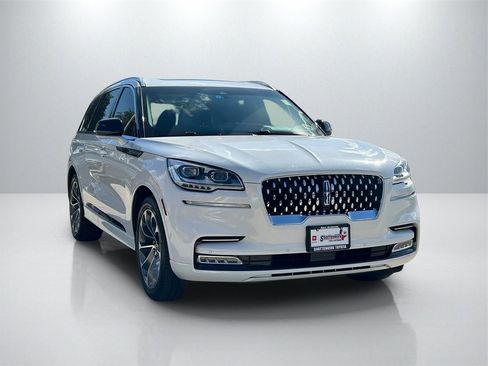 Used 2023 Lincoln Aviator Grand Touring w/ Equipment Group 301A image 3