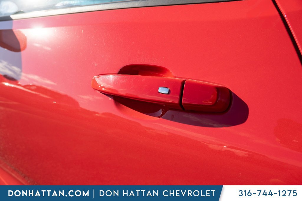 Used 2017 Chevrolet Camaro LT RWD image 30
