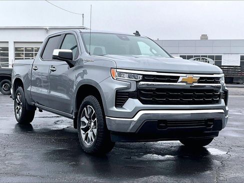 Used 2024 Chevrolet Silverado 1500 LT image 1