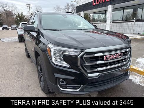 Used 2023 GMC Terrain AT4 image 4