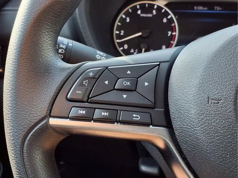 Used 2025 Nissan Sentra SV FWD image 12