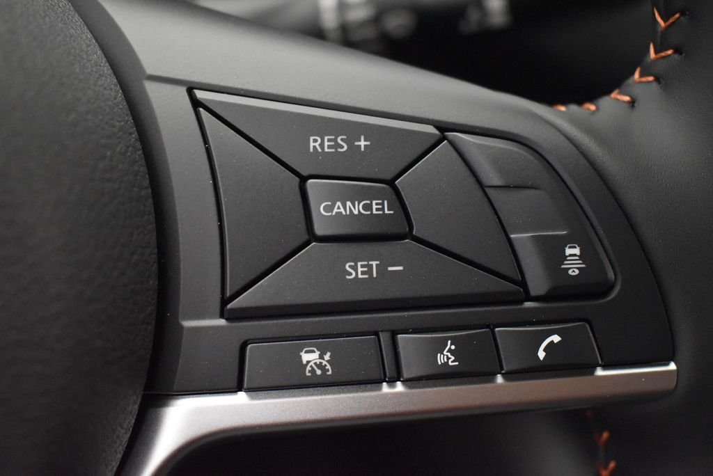 Used 2025 Nissan Sentra SR FWD image 19