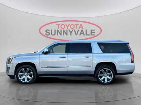 Used 2020 Cadillac Escalade ESV Luxury image 6