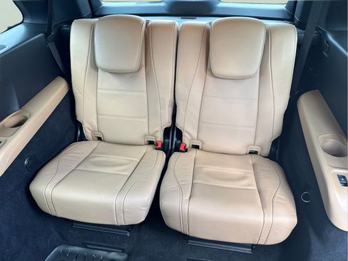 Used 2025 Mercedes-Benz GLS 450 4MATIC image 38