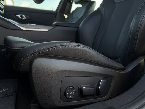 Used 2025 BMW 330i Sedan image 12