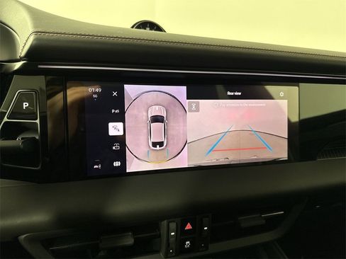 Certified 2025 Porsche Macan Turbo Electric image 31