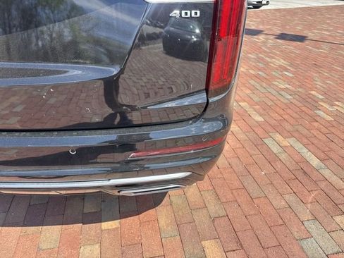 Used 2021 Cadillac XT6 Premium Luxury image 12