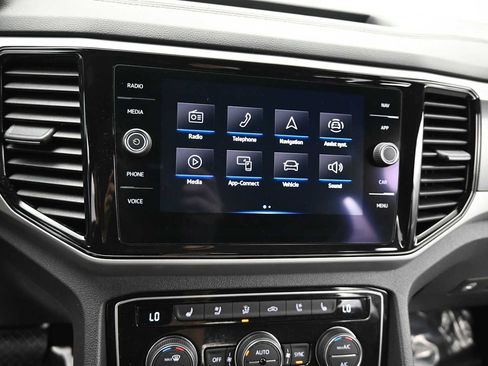 Used 2021 Volkswagen Atlas Cross Sport SEL Premium AWD/4WD image 18
