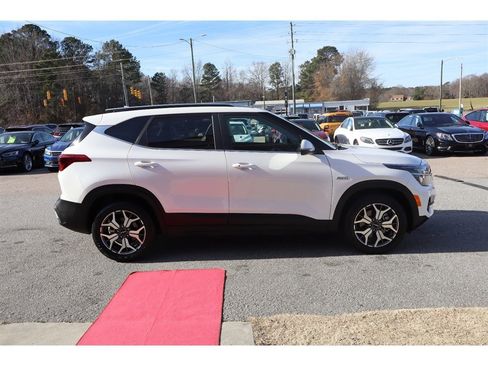 Used 2023 Kia Seltos EX image 6