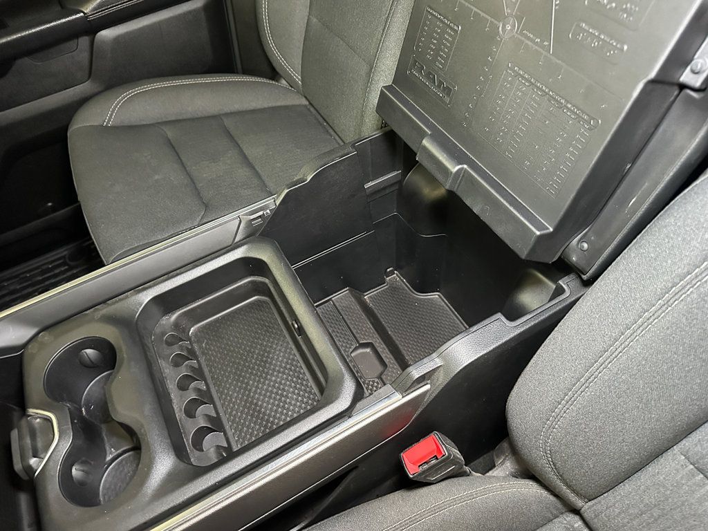 Used 2024 RAM 1500 Big Horn AWD/4WD image 35