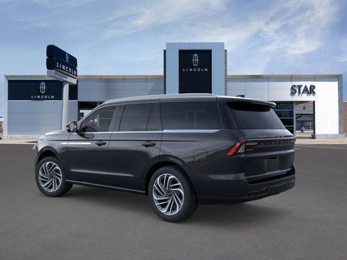 New 2025 Lincoln Navigator Reserve AWD/4WD image 4