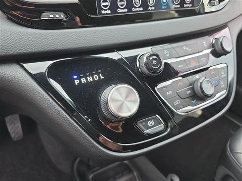 Used 2020 Chrysler Pacifica Touring-L Plus w/ S Appearance Package image 16