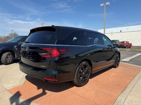 Used 2024 Honda Odyssey Sport image 6